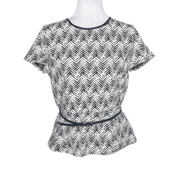 Liz Claiborne Tops - Liz Cliaborne Career Zebra Like Pattern Short Sleeve Top Size M